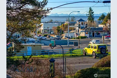 805 S 223rd Street, Des Moines, WA 98198 - Photo 35