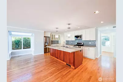 805 S 223rd Street, Des Moines, WA 98198 - Photo 11