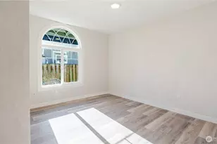 8401 S Park Ave, Tacoma, WA 98444 - Photo 9