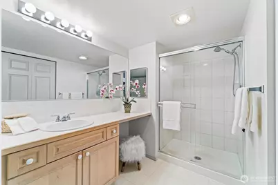 15020 Bothell Way NE #502, Lake Forest Park, WA 98155 - Photo 15