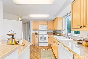 15020 Bothell Way NE, Lake Forest Park, WA 98155 - Photo 9