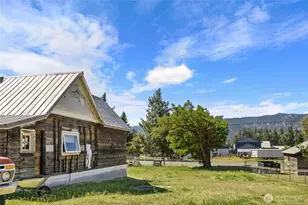 1105 E 3rd St, Cle Elum, WA 98922 - Photo 3