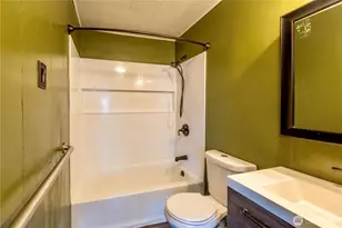 918 E 5th St, Port Angeles, WA 98362 - Photo 9