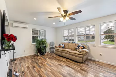 1025 E St, Centralia, WA 98531 - Photo 7