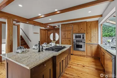 8526 E Mercer Way, Mercer Island, WA 98040 - Photo 13