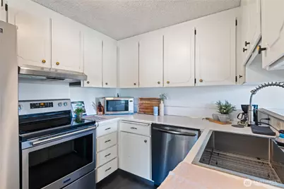 242 4th Avenue S #2, Edmonds, WA 98020 - Photo 9