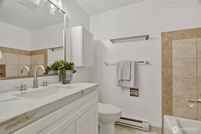 12625 SE 42nd Street, Bellevue, WA 98006 - Photo 17