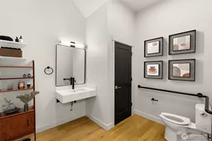 3404 E Spring St, Seattle, WA 98122 - Photo 9