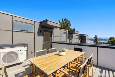 3402 E Spring Street, Seattle, WA 98122 - Photo 11