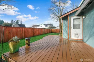 807 21st St NW, Puyallup, WA 98371 - Photo 31