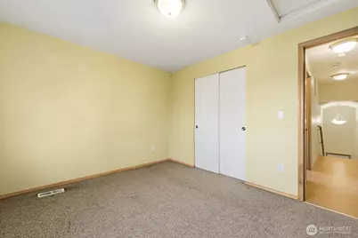 807 21st Street NW, Puyallup, WA 98371 - Photo 25