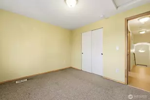 807 21st St NW, Puyallup, WA 98371 - Photo 25