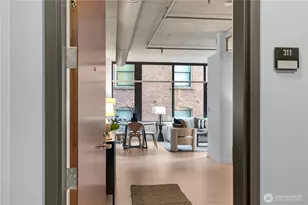 2720 3rd Ave, Seattle, WA 98121 - Photo 23