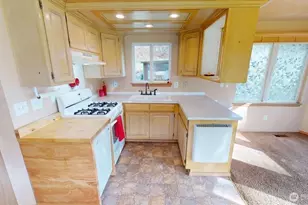 22989 Lake McMurray Ln, Mount Vernon, WA 98274 - Photo 13