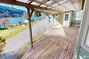 22989 Lake McMurray Ln, Mount Vernon, WA 98274 - Photo 9