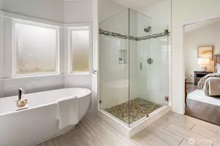 22910 NE 76th St, Redmond, WA 98053 - Photo 23