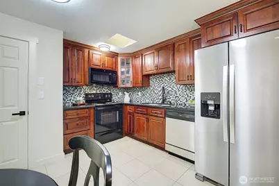 4308 NE Sunset Boulevard #T1, Renton, WA 98059 - Photo 11