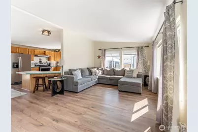 105 3rd Street SW, Rock Island, WA 98850 - Photo 5