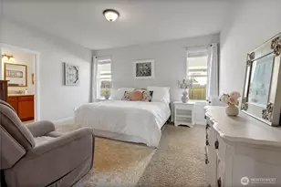 385 Bruhn Ln N, Enumclaw, WA 98022 - Photo 13