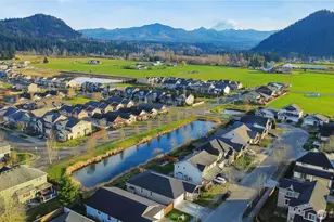 385 Bruhn Ln N, Enumclaw, WA 98022 - Photo 23