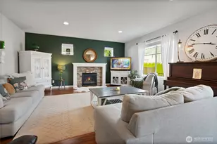 385 Bruhn Ln N, Enumclaw, WA 98022 - Photo 5