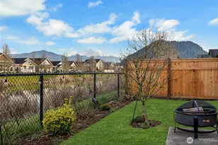 385 Bruhn Ln N, Enumclaw, WA 98022 - Photo 21