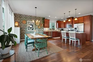 385 Bruhn Ln N, Enumclaw, WA 98022 - Photo 11