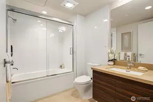 588 Bell St, Seattle, WA 98121 - Photo 25