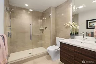 588 Bell St, Seattle, WA 98121 - Photo 23