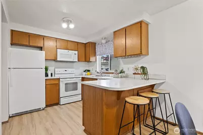 126 W Casino Road #5, Everett, WA 98204 - Photo 9