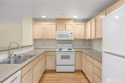 2001 120th Place SE #4-304, Everett, WA 98208 - Photo 5