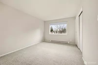 12504 NE 142nd Lane #C302, Kirkland, WA 98034 - Photo 11