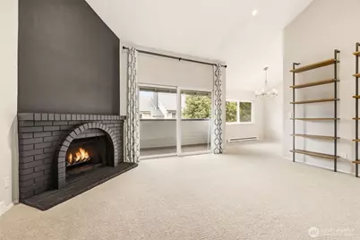 12504 NE 142nd Lane #C302, Kirkland, WA 98034 - Photo 3