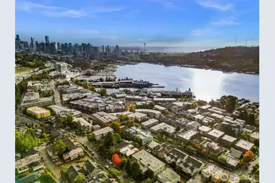 2020 Eastlake Avenue E, Seattle, WA 98102 - Photo 27