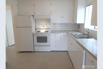 2020 Eastlake Avenue E, Seattle, WA 98102 - Photo 13