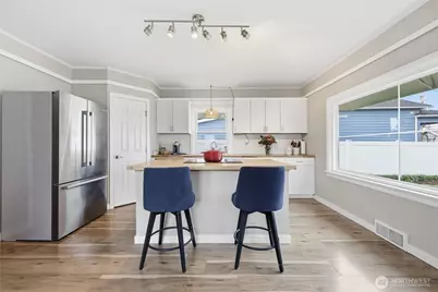 1523 7th Street, Bremerton, WA 98337 - Photo 7