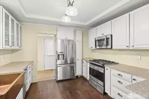 3417 E College Way, Mount Vernon, WA 98273 - Photo 9