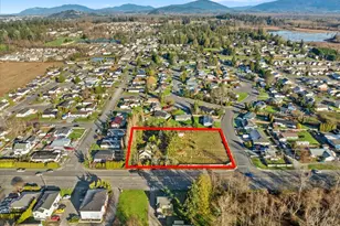 3417 E College Way, Mount Vernon, WA 98273 - Photo 1