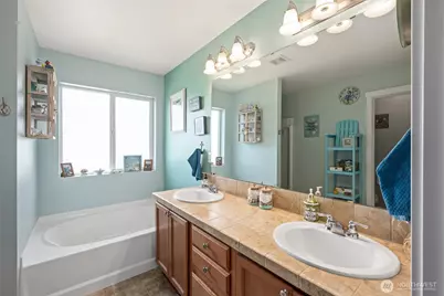 8121 83rd Place NE, Marysville, WA 98270 - Photo 13