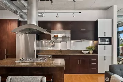 2720 3rd Avenue #909, Seattle, WA 98121 - Photo 7