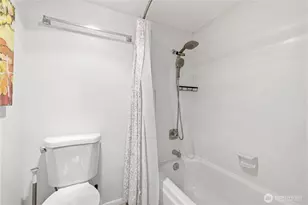 10101 SE 3rd St, Bellevue, WA 98004 - Photo 23