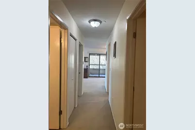 10101 SE 3rd Street #402, Bellevue, WA 98004 - Photo 13