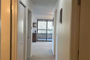 10101 SE 3rd St, Bellevue, WA 98004 - Photo 13