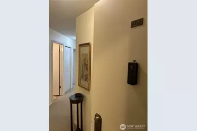 10101 SE 3rd Street #402, Bellevue, WA 98004 - Photo 5