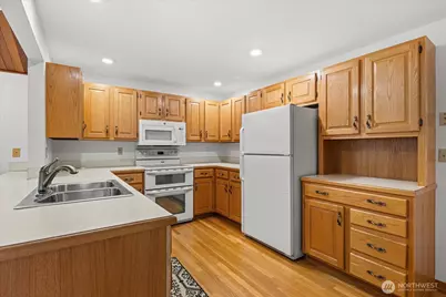 12121 NE 161st Street, Bothell, WA 98011 - Photo 7