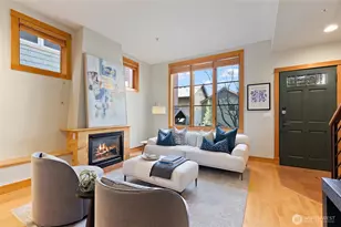 3824 Evanston Ave N, Seattle, WA 98103 - Photo 5