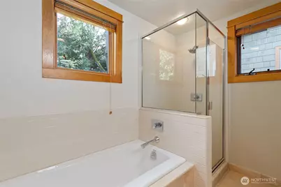 3824 Evanston Avenue N #6, Seattle, WA 98103 - Photo 25