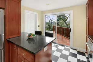 2636 Mayfair Ave N, Seattle, WA 98109 - Photo 11