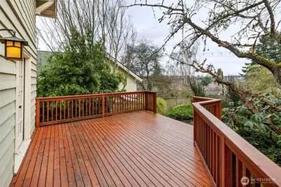 2636 Mayfair Ave N, Seattle, WA 98109 - Photo 25