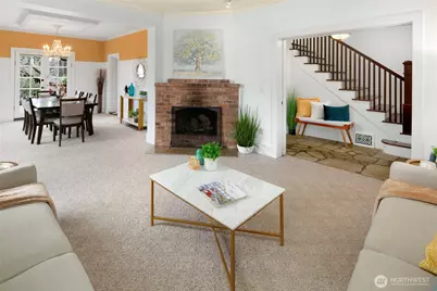 2636 Mayfair Ave N, Seattle, WA 98109 - Photo 5